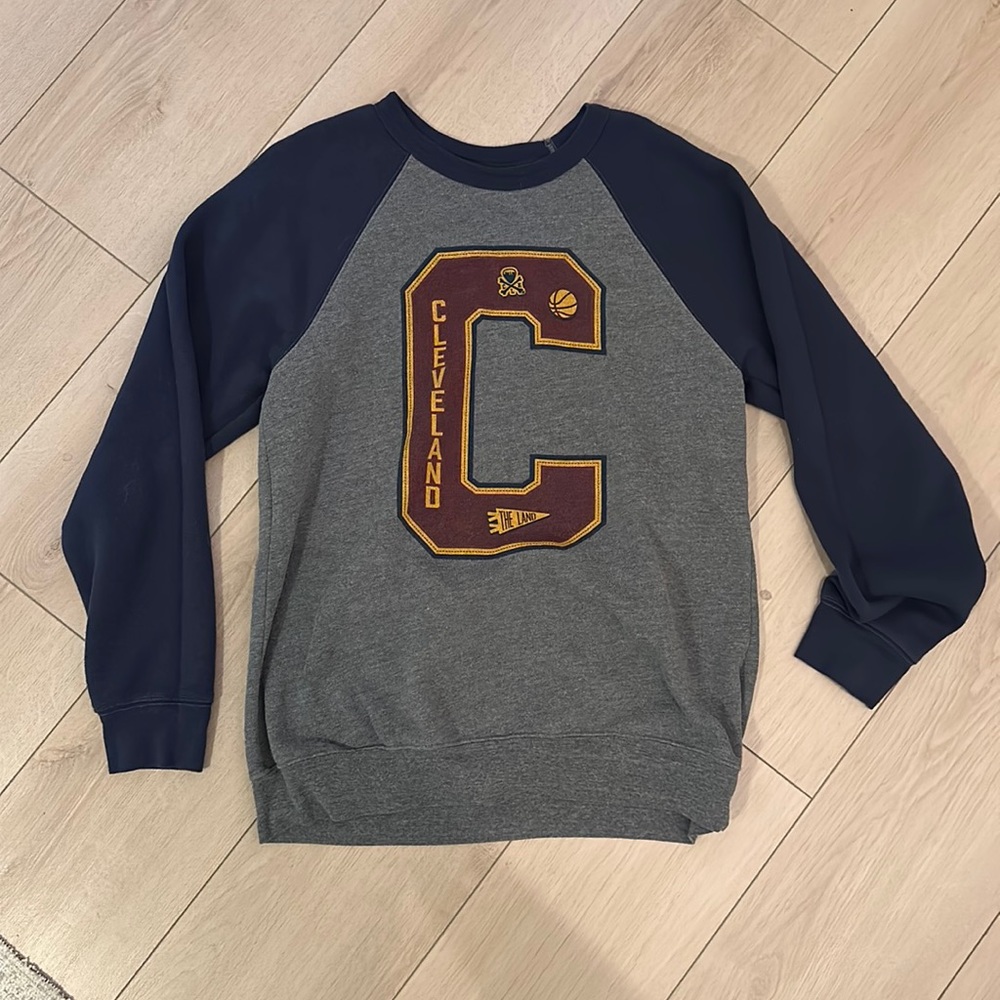 Cleveland basketball The Land sweatshirt - size Large. Cleveland Clothing Co.